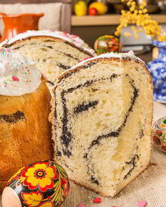 Ажурный маковый кулич