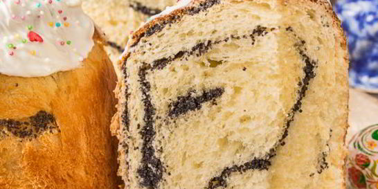 Ажурный маковый кулич