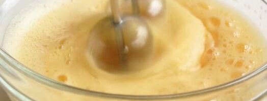 кулич пасхальный медовый на воде с цукатами и изюмом. Шаг 4