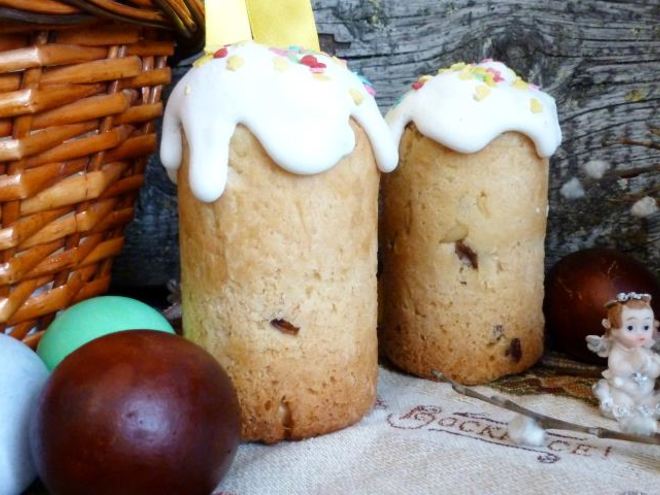 Рецепт пасхального кулича на сметане с миндалем и цукатами