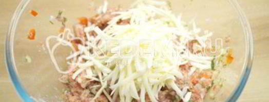 пасхальные мясные колечки с яйцом. Шаг 5