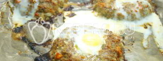 пасхальные мясные колечки с яйцом. Шаг 9