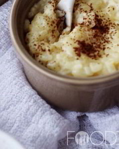 Рисовый воздушный пудинг с орехами и шоколадом для детского меню