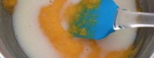 бисквитный рулет с брусничным суфле. Шаг 3