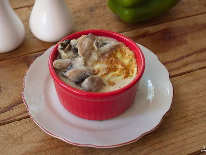Рецепт суфле из кабачков с грибным соусом