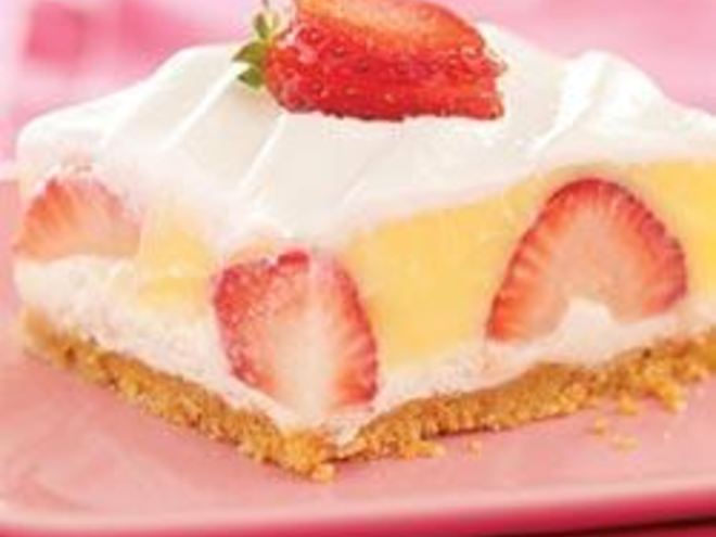 Рецепт творожного торта-суфле с клубникой