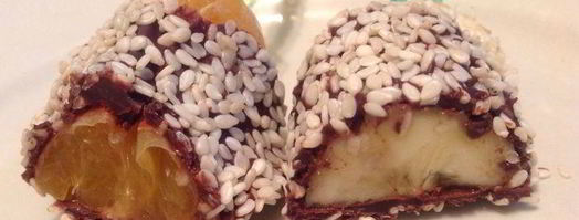 свежие фрукты в шоколаде и кунжуте. Шаг 5