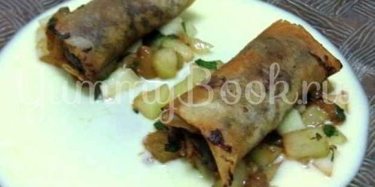 Эгроль с персиками и шоколадным соусом