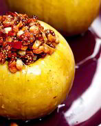 Запеченные яблоки с инжиром