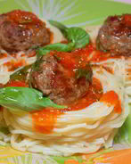 Фрикадельки в томатном соусе