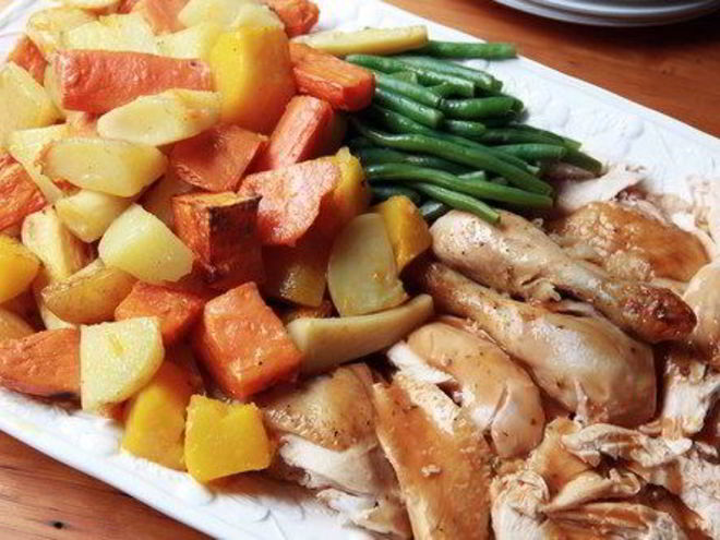 Рецепт гарнира из поджаренных в духовке картофеля, пастернака и моркови