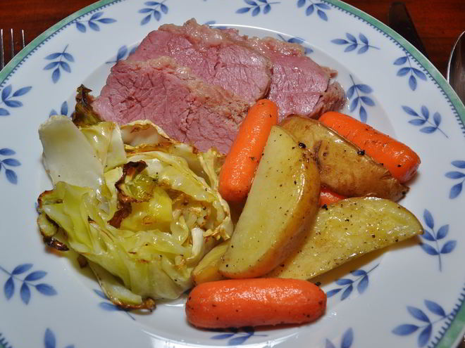 Рецепт картофеля с капустой в духовке