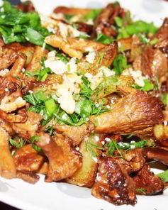 Картофель с лисичками и грецким орехом Осенние мотивы