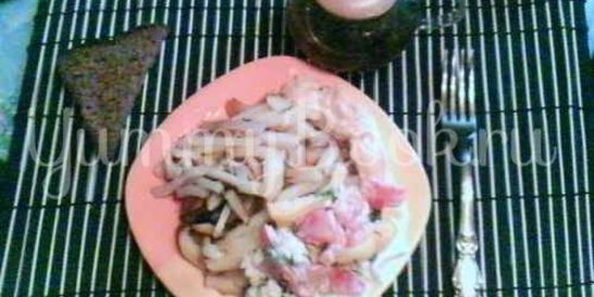 Картофель жареный с салатом