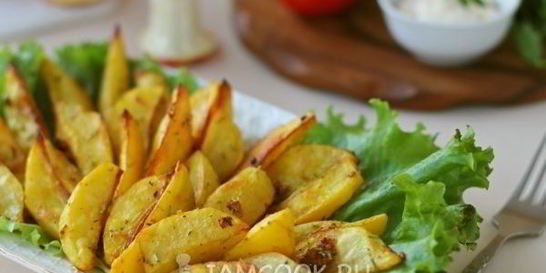 Картошка дольками в духовке