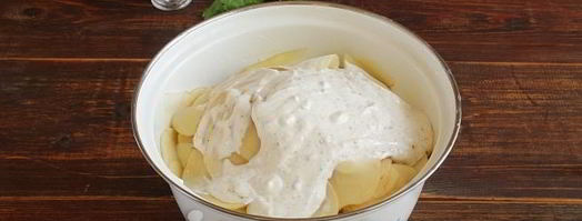 картошка с майонезом и чесноком в духовке. Шаг 6