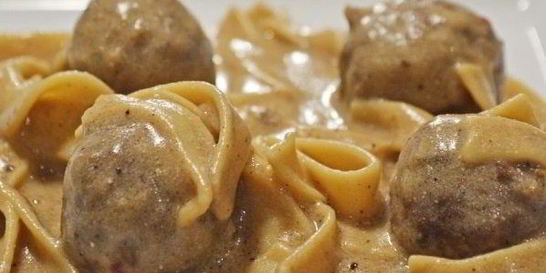 Лапша с фрикадельками