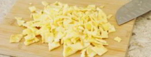 отварной рис с омлетом и овощами. Шаг 4