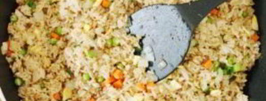 отварной рис с омлетом и овощами. Шаг 6