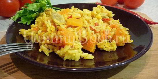 Пряный рис с тыквой и овощами