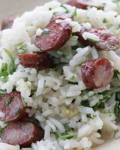 Рис с сельдереем и острыми колбасками