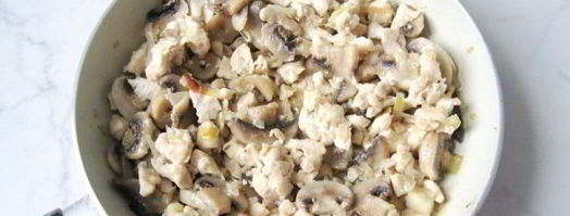 рис с шампиньонами и рубленой курицей. Шаг 9