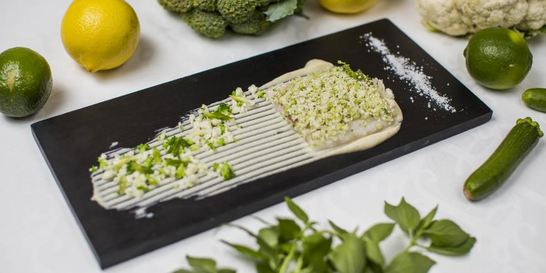 Сибас с пюре из цветной капусты