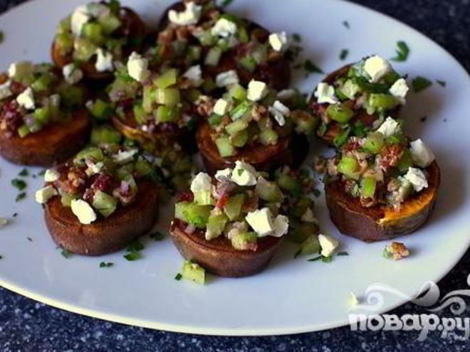 Рецепт сладкого картофеля с орехами и сыром