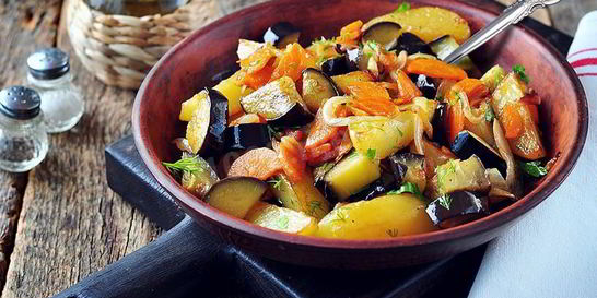 Жареная картошка с баклажанами