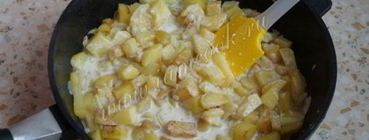 жареный картофель со сметаной и луком. Шаг 8