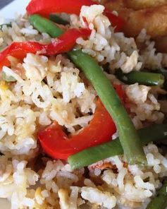 Жареный рис с овощами по-китайски