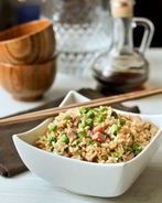 Жареный рис с ветчиной и горошком по-китайски