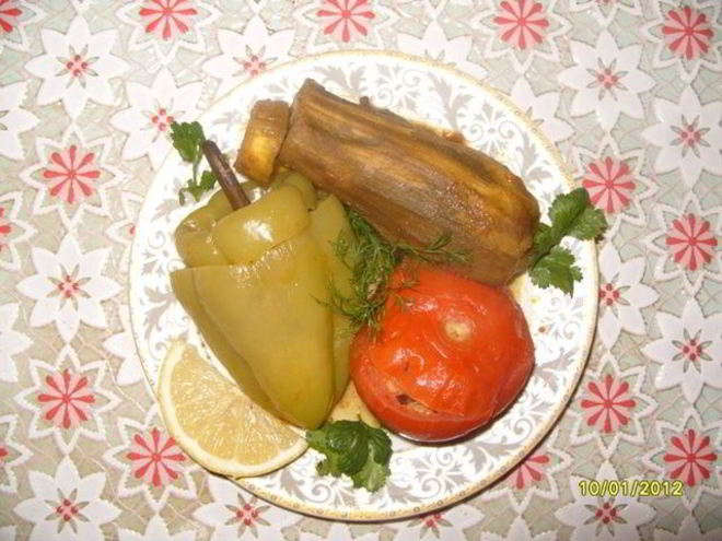 Рецепт долмы из баклажан, помидоров и перца