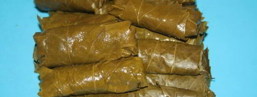 долма из молодых виноградных листьев с начинкой из смешанного фарша. Шаг 6