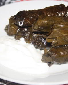 Долма из свинины с яблоками