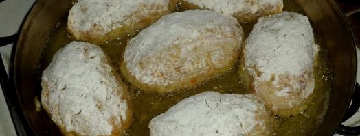 ленивые голубцы с рисом капустой и фаршем в кастрюле. Шаг 14