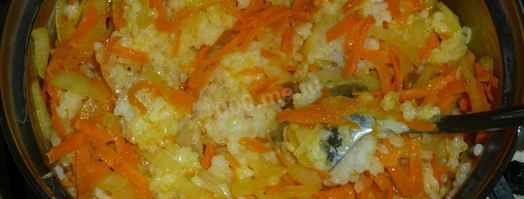 ленивые голубцы с рисом капустой и фаршем в кастрюле. Шаг 7