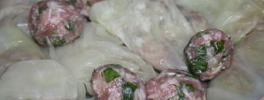 запеченные с помидорами и топленым сливочным маслом голубцы. Шаг 4
