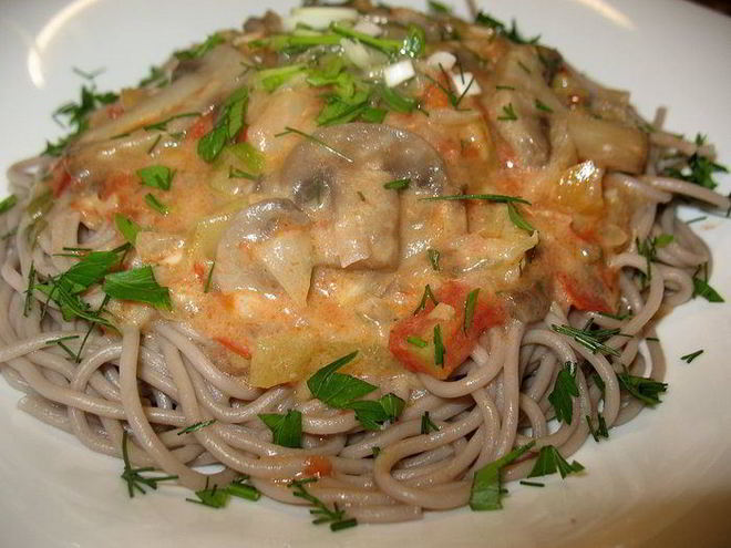 Рецепт гречневой лапши с грибами