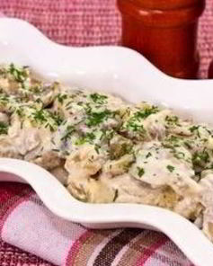 Белые грибы в сметане