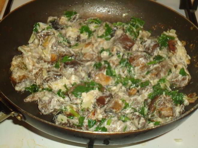 Рецепт белых грибов, жаренных в сливках