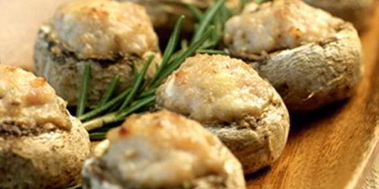Фаршированные мясом шампиньоны