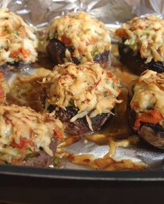 Грибы по-тоскански с красным перцем и оливками