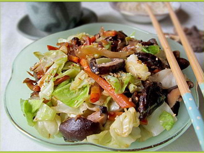 Рецепт грибов шиитаке с молодой капустой