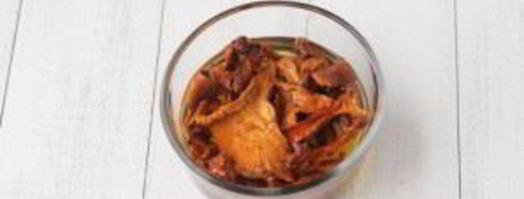 грибы сушеные жареные. Шаг 2