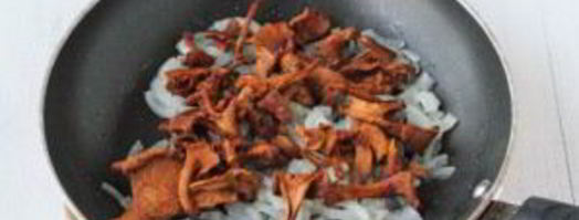 грибы сушеные жареные. Шаг 5