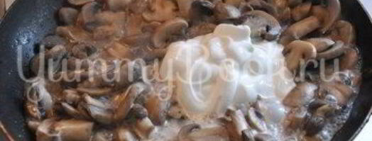 грибы в сметане. Шаг 4