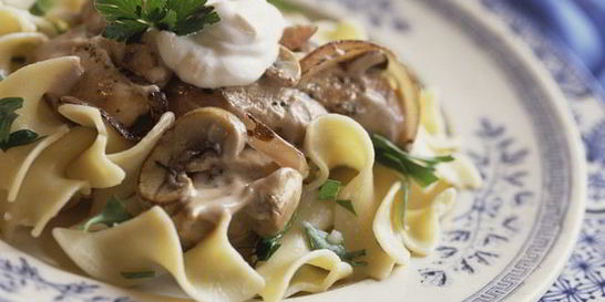 Грибы в сметанном соусе