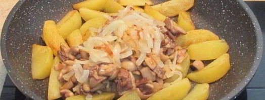 маслята жареные с картошкой. Шаг 11