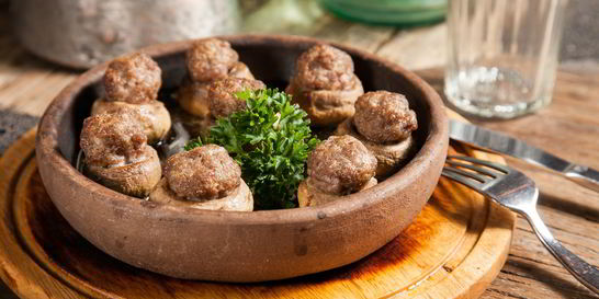 Шампиньоны, фаршированные мясом